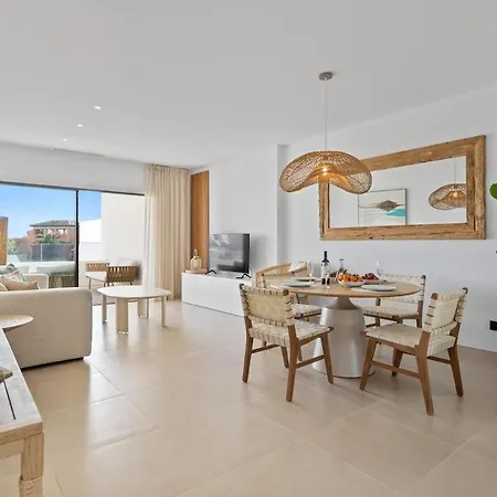 Modern With Terrace & Pools Next To Golf Apartamento